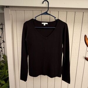 Elegant Black V-Neck Long Sleeve Top